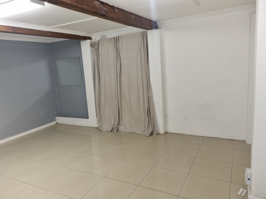 To Let 120 Bedroom Property for Rent in Richmond Hill Eastern Cape